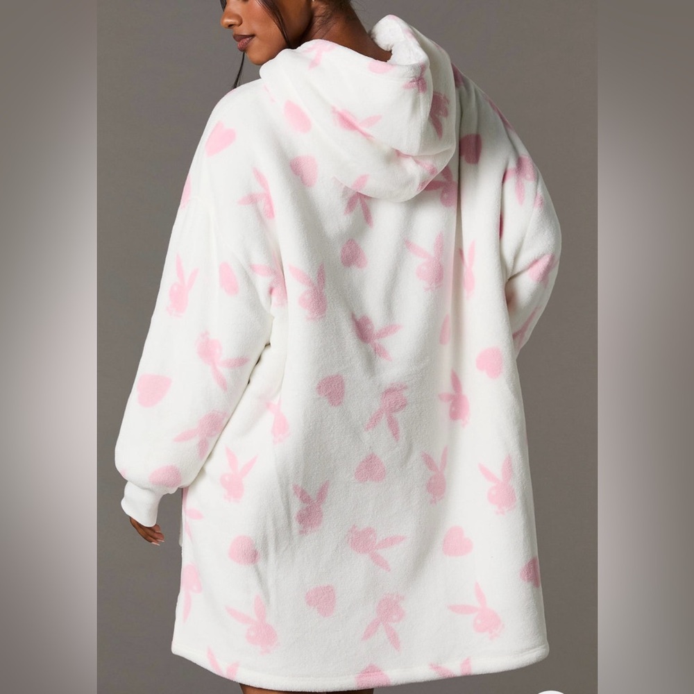 NWT - Women’s Pullover - Picture 3 of 7